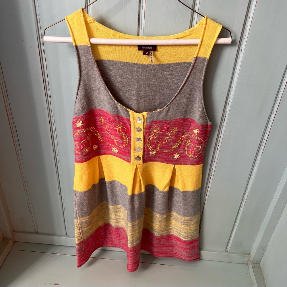 Lulumari Sleeveless Sweater/Top